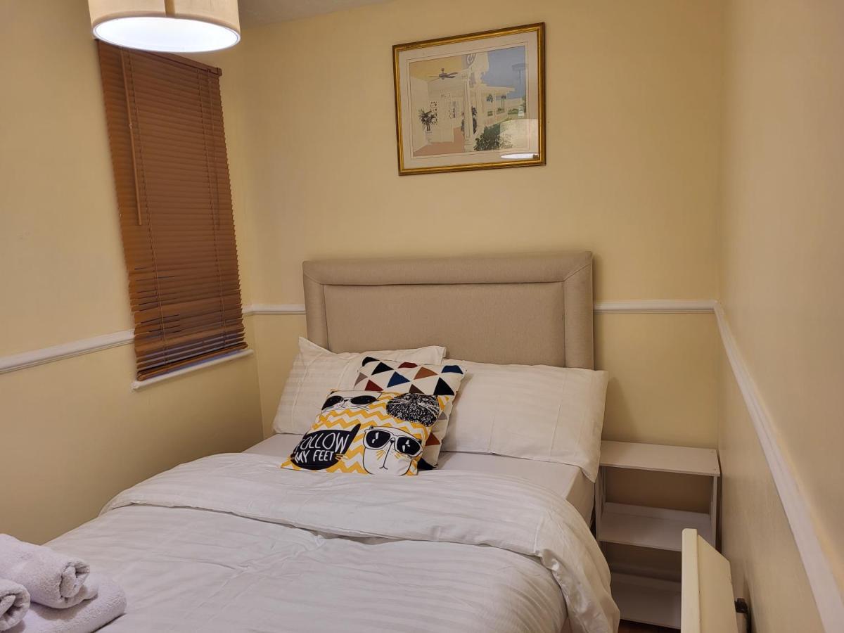 Manor Place Apartment Thamesmead Thamesmead  ภายนอก รูปภาพ
