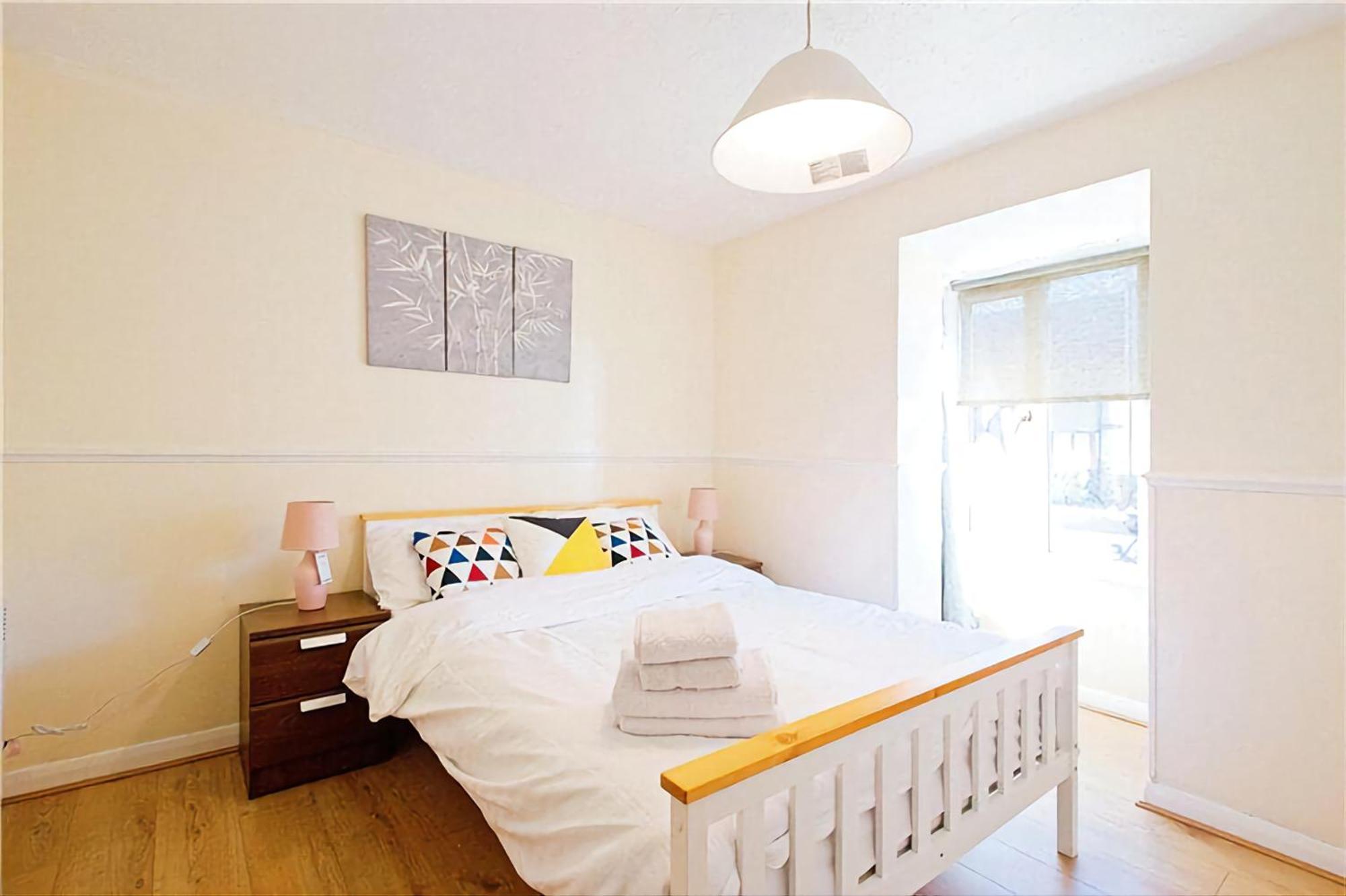 Manor Place Apartment Thamesmead Thamesmead  ภายนอก รูปภาพ